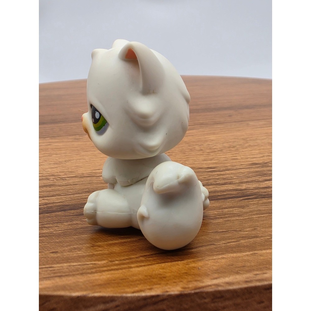 LPS Littlest Pet Shop #15 White Persian Cat with Dollhouse Accessories Lot - Picture 6 of 16